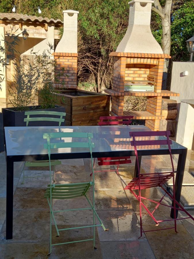 Le Gite De Fa Nny Moulin De Tartay En Avignon Kültér fotó